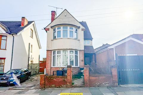 3 bedroom detached house to rent, Kenilworth Road Luton LU1 1DQ