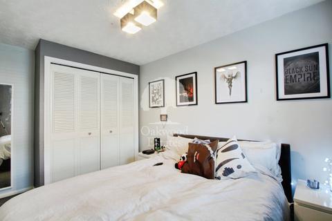 2 bedroom apartment to rent, Maplin Park, Slough SL3