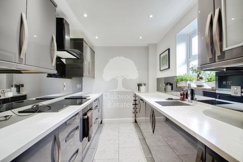 2 bedroom apartment to rent, Maplin Park, Slough SL3