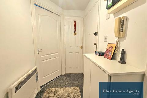 1 bedroom flat for sale, Old Park Mews, Hounslow, TW5