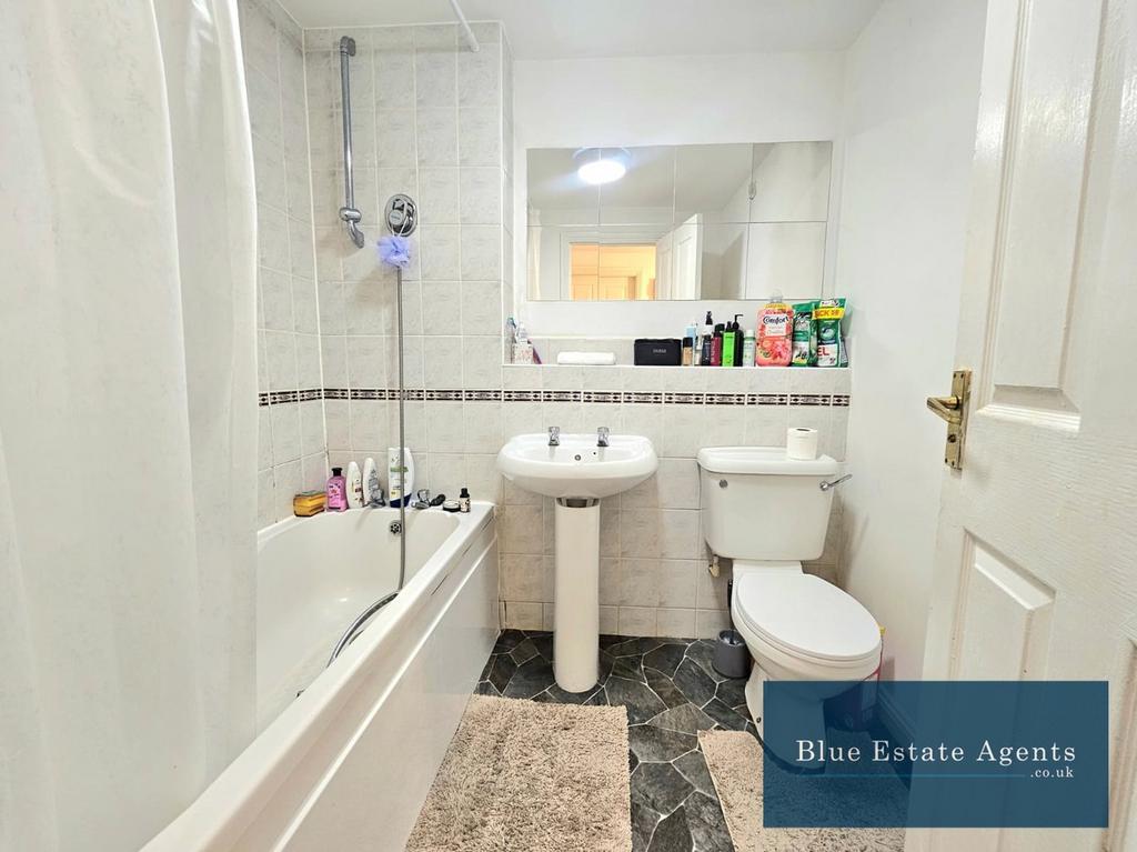 Family Bathroom Suite