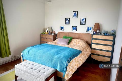 2 bedroom flat to rent, Lee Terrace, London, SE3