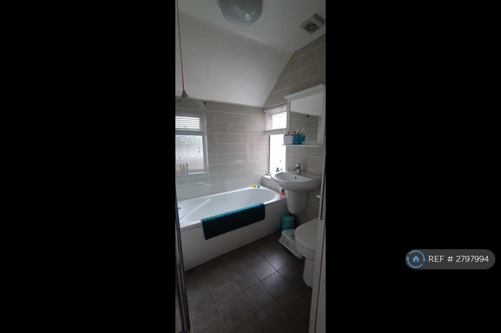 Upstairs Bathroom