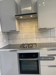 2 bedroom flat to rent, High Road, London, NW10