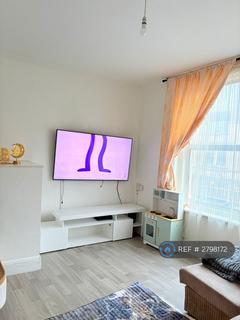 2 bedroom flat to rent, High Road, London, NW10