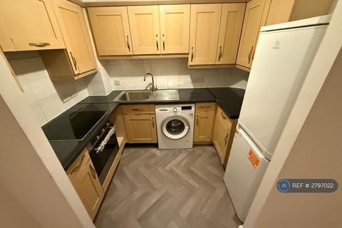2 bedroom flat to rent, City Gate House, Ilford, IG2