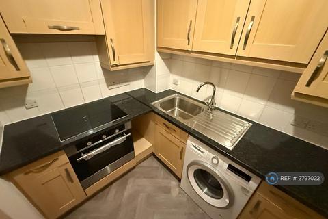 2 bedroom flat to rent, City Gate House, Ilford, IG2