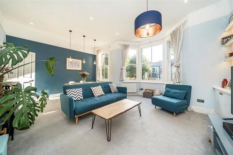 2 bedroom flat for sale, Jerningham Road, London SE14