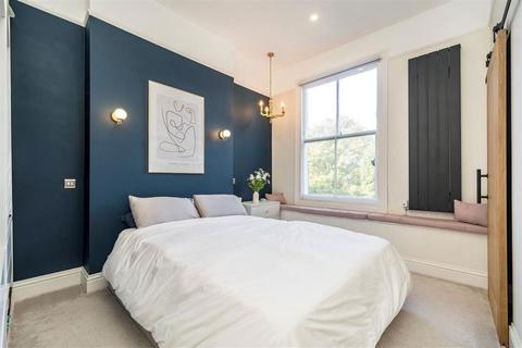 2 bedroom flat for sale, Jerningham Road, London SE14