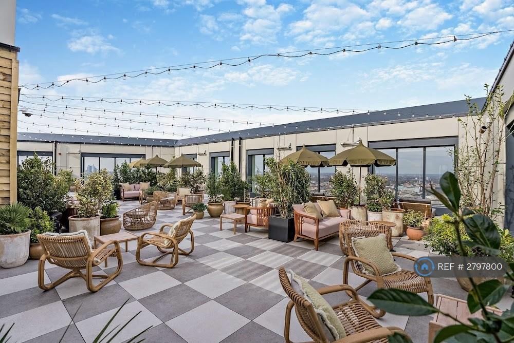 Top Floor Communal Space