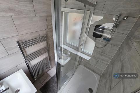 2 bedroom flat to rent, Dorothy Road, London, SW11