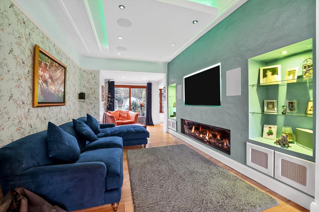 Family / Cinema Room