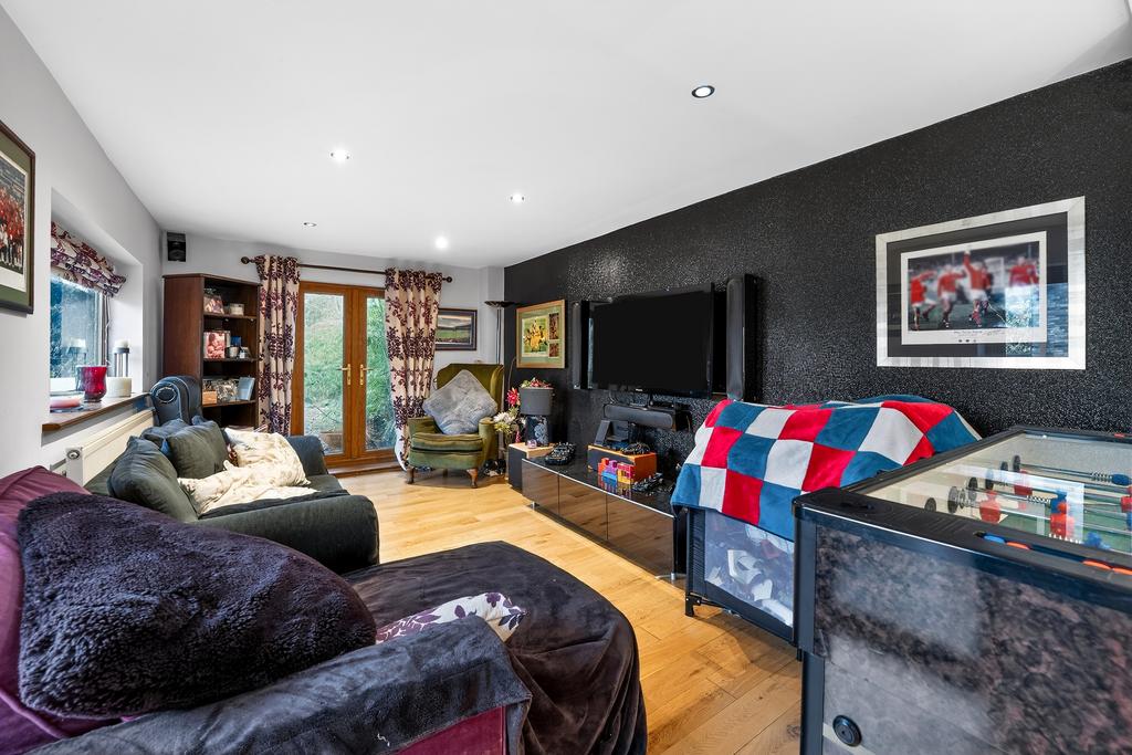 Lounge/Family/Games