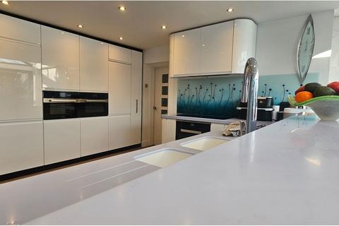 undefined, Mount Road, Wirral, CH49