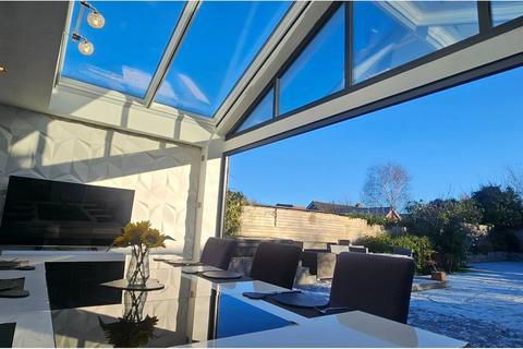 undefined, Mount Road, Wirral, CH49