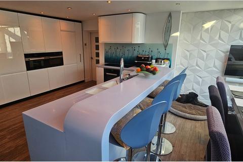 undefined, Mount Road, Wirral, CH49