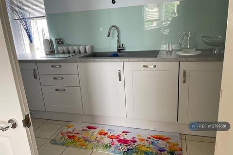 2 bedroom flat to rent, London Road, Bicester, OX26