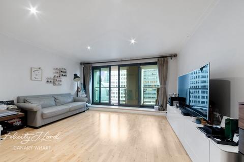 2 bedroom flat for sale, Discovery Dock Apartments East, South Quay Square, London, E14