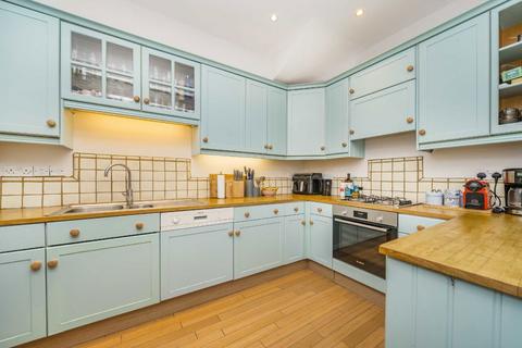 4 bedroom house for sale, Fircroft Road, London SW17