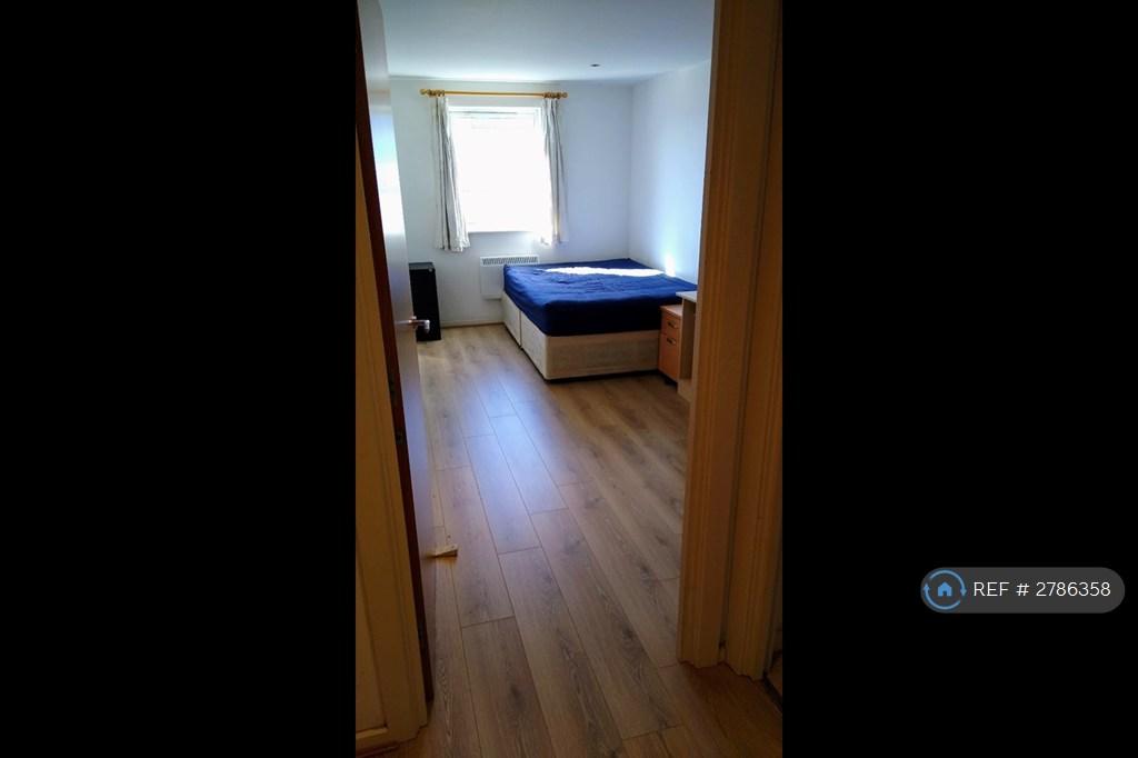 Spare Bed/Work Room