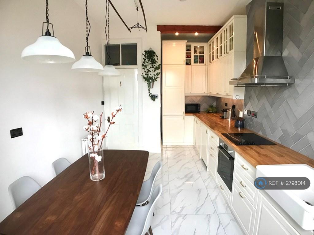 Kitchen &amp; Dining Area