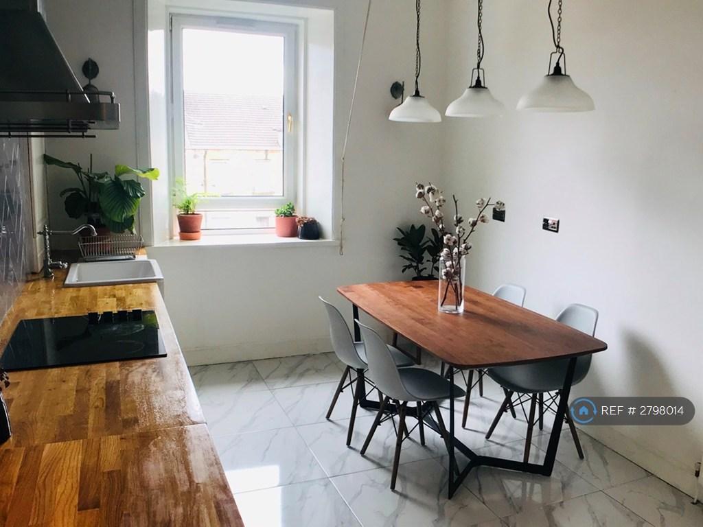 Kitchen &amp; Dining Area