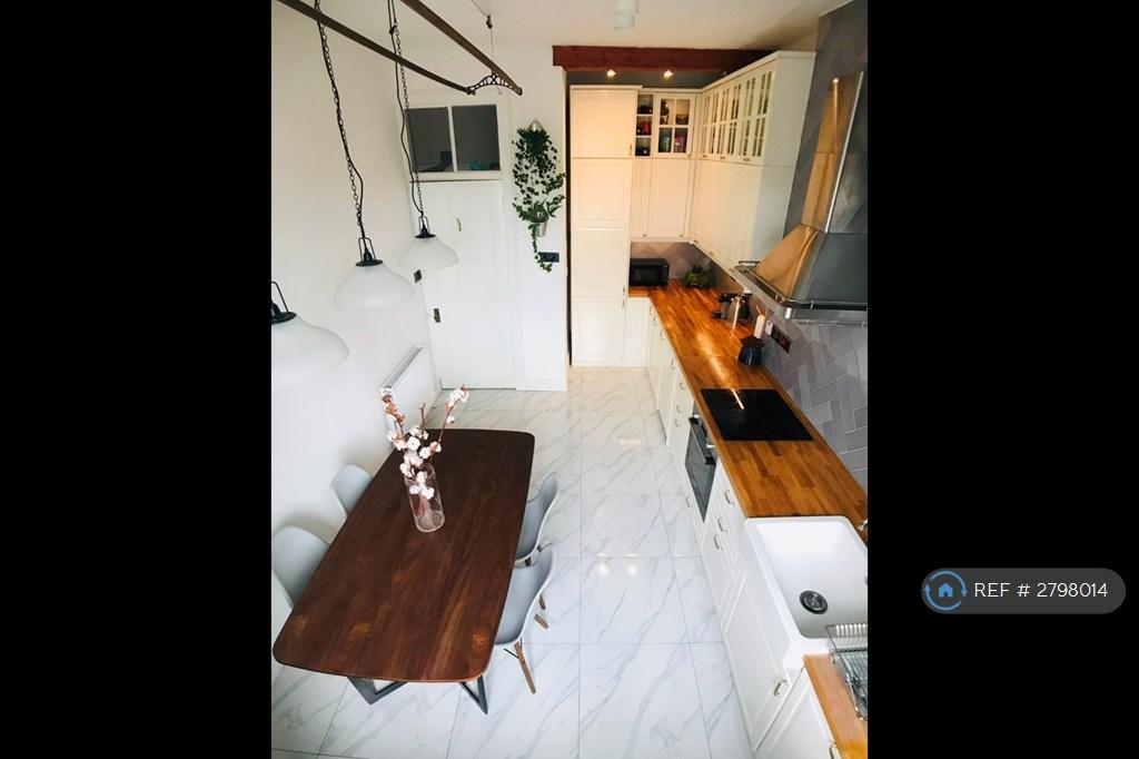 Kitchen &amp; Dining Area