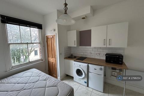 1 bedroom in a house share to rent, Nascot Road, Watford, WD17