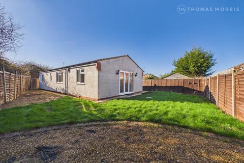 3 bedroom bungalow for sale, Goldpits, Huntingdon PE28