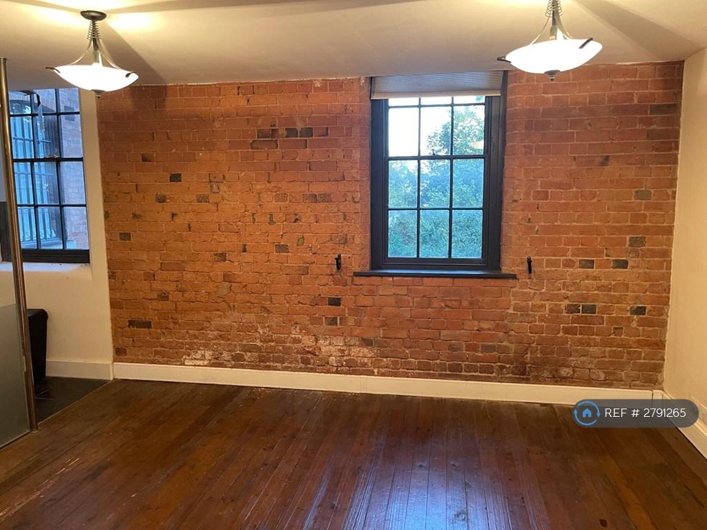 Living Room Pic 2