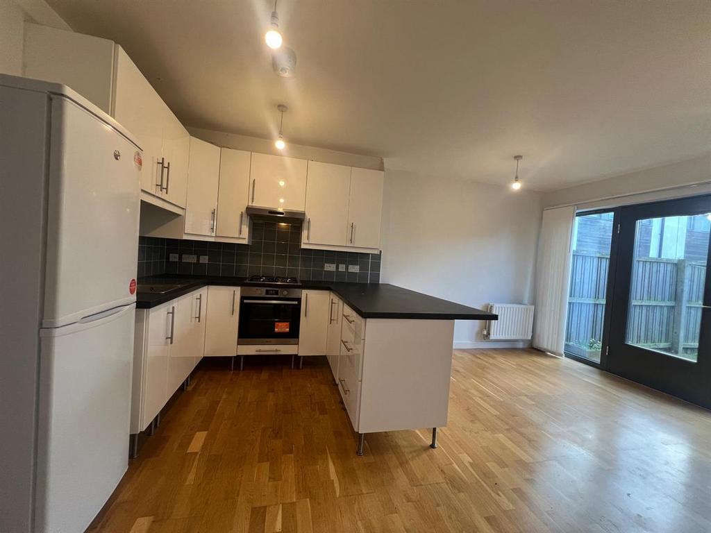 Livingroom:Kitchen....jpg