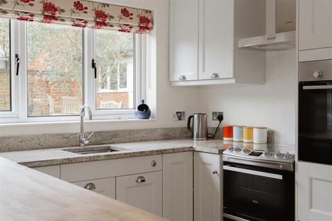 undefined, Clerks Croft, Bletchingley