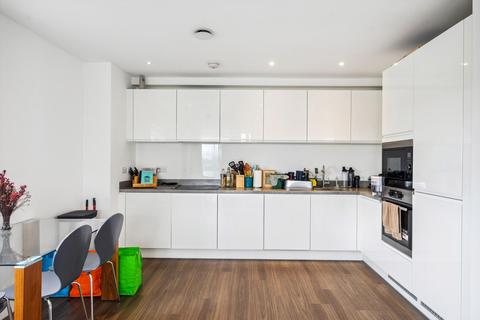 2 bedroom flat to rent, Boulogne House, Frazer Nash Close, Isleworth, London, TW7