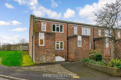 undefined, Thatchers Close, Loughton IG10