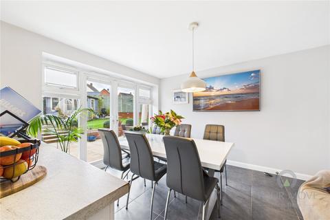 5 bedroom detached house for sale, Roberts Road, Towcester NN12