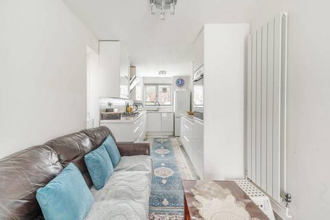 2 bedroom end of terrace house for sale, Robb Road, Stanmore, HA7