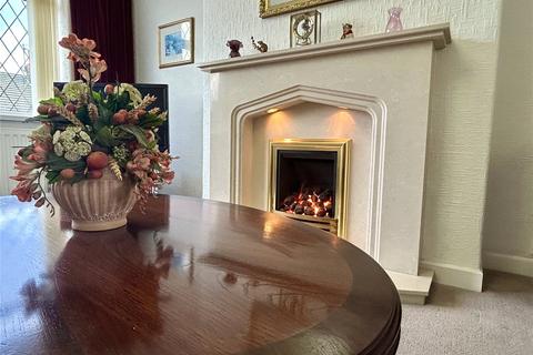2 bedroom bungalow for sale, Teasdale Close, Chadderton, Oldham, Greater Manchester, OL9