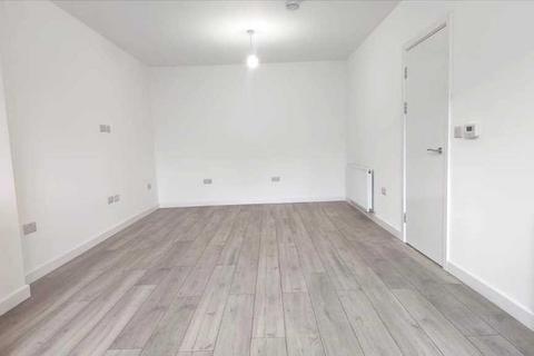 3 bedroom apartment to rent, Burgess Avenue, NW9
