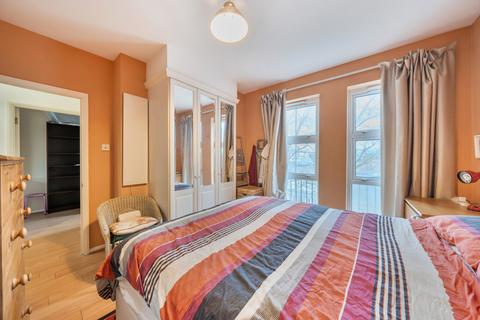 2 bedroom apartment for sale, Grange Road, London