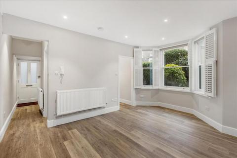 Studio to rent, Edith Road, West Kensington, London, W14