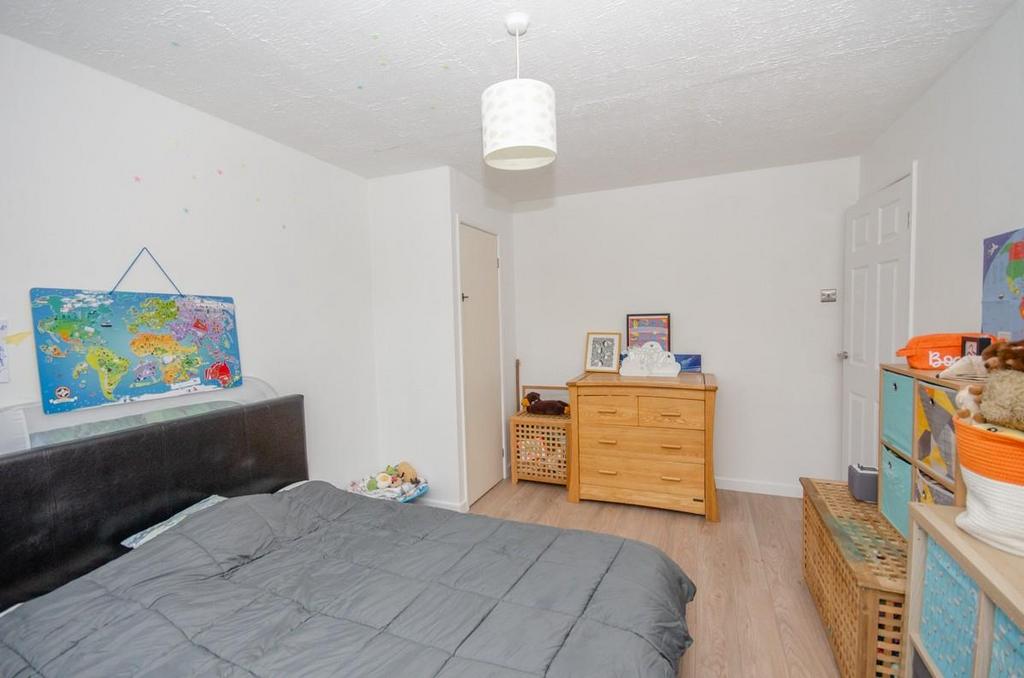 Bedroom 2 pic 2.jpg