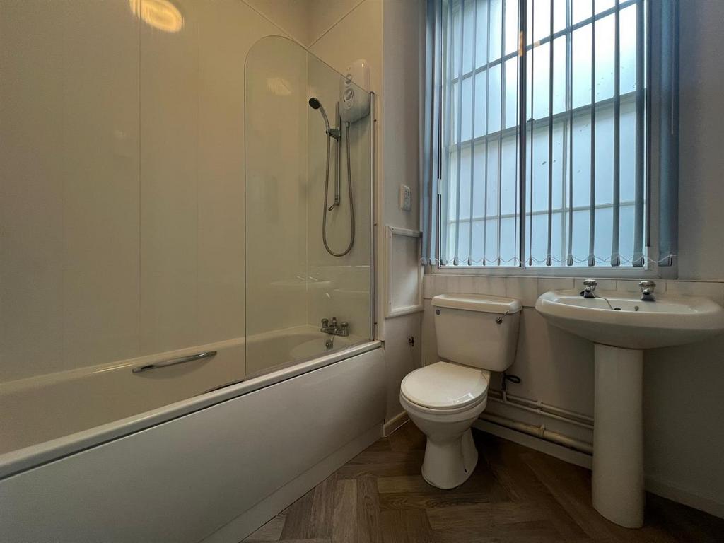 Bathroom.jpg