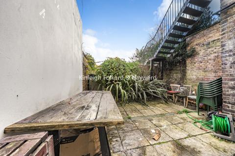 2 bedroom maisonette to rent, Mildmay Road, London, N1