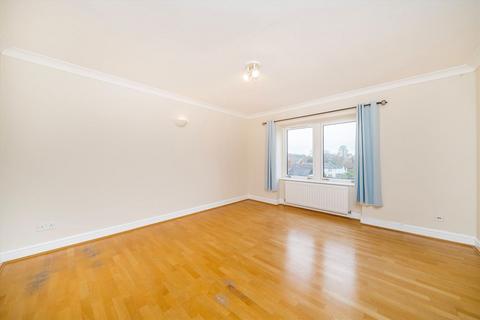 undefined, Avenue Elmers, Surbiton KT6