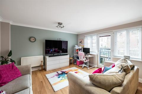 undefined, Lumley Road, Horley