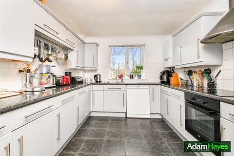 2 bedroom apartment for sale, Woodside Grange Road, London N12