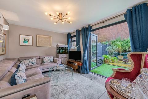 4 bedroom end of terrace house for sale, Chale Road, Brixton, London, SW2