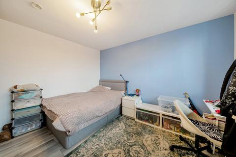 1 bedroom flat for sale, Carlton Grove, Peckham, London, SE15