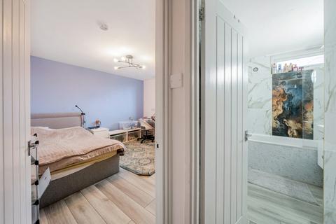 1 bedroom flat for sale, Carlton Grove, Peckham, London, SE15