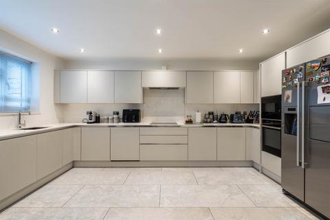 undefined, Valley Drive, Gravesend, Kent, DA12 5RR
